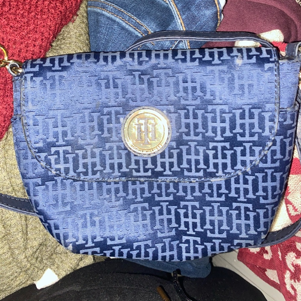 Tommy hilfiger purse